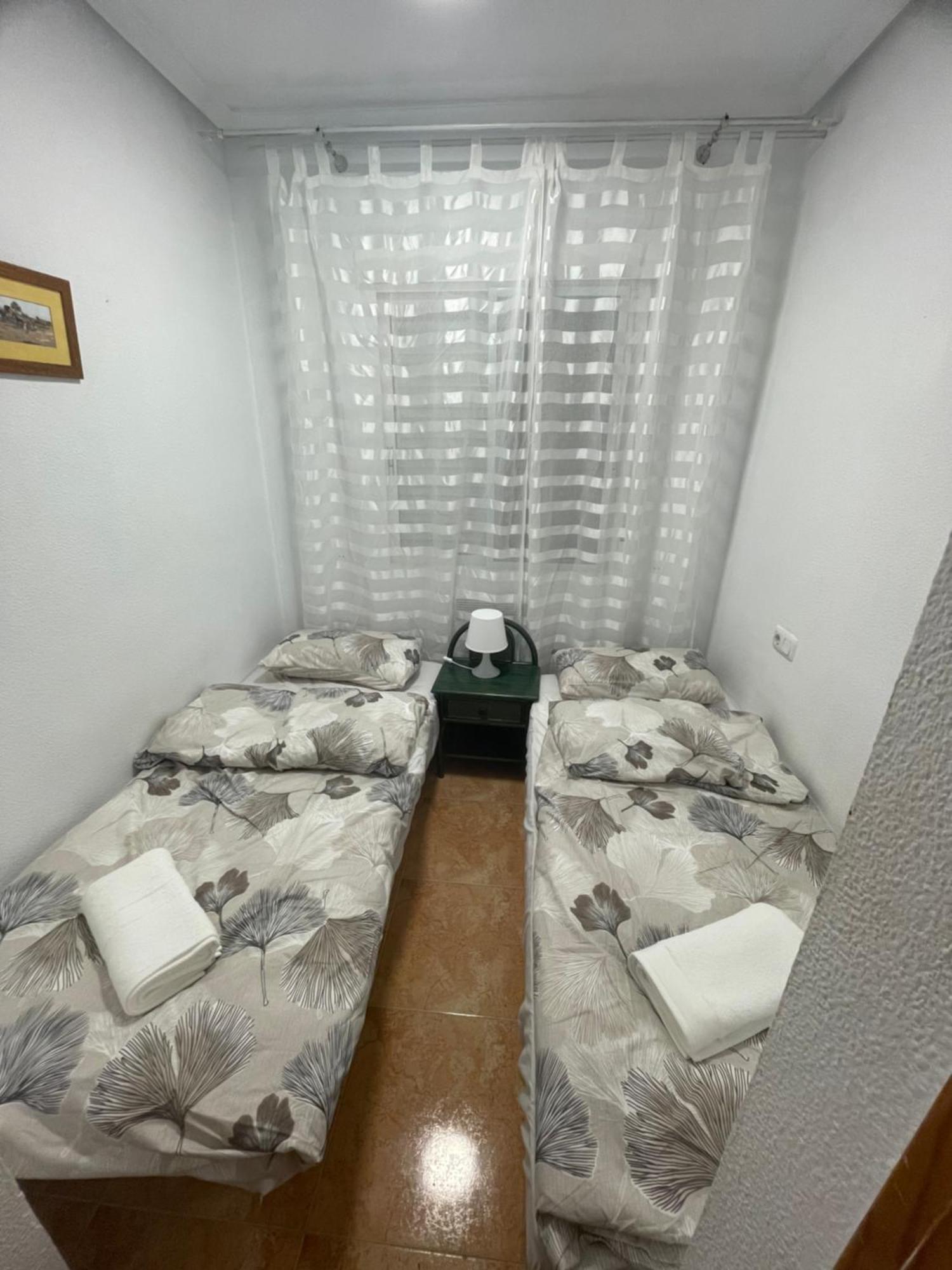 Almuden'S Green Apartment, High-Speed Free Wifi, 250M To Beach, The Center Of Torrevieja Esterno foto